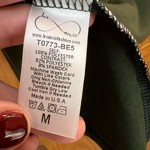 Betsey’s Boutique Shop Floral Sleeveless Top Size Medium - Picture 4 of 4